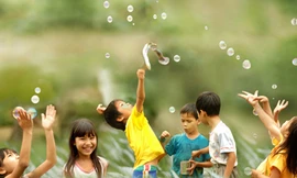 Hạnh phúc tuổi thơ