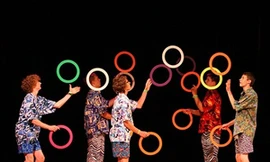 Công việc lạ, hái ra tiền