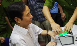 Bắt đầu cấp CMND ghi tên cha mẹ