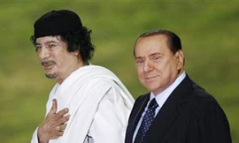 Ông Gaddafi từng viết thư cầu xin thủ tướng Ý