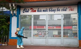 Các trường học ở TPHCM đang khẩn trương chuẩn bị đón học sinh trở lại trường