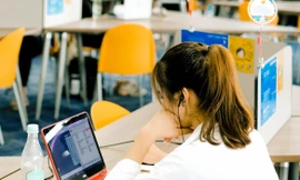 Sinh viên có thể lựa chọn học trực tuyến hoặc trực tiếp 