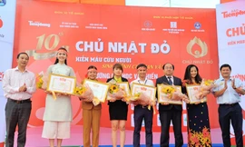 Báo Tiền Phong phát động Chủ nhật Đỏ 2024 hiến máu cứu người tại Trường ĐH Văn Hiến