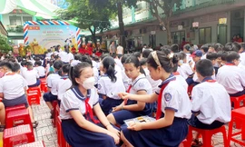 Giám đốc Sở GD&ĐT TPHCM nói về lạm thu: Hiệu trưởng không thể nói không biết