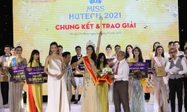 Mai Hiếu Ngân đăng quang Hoa khôi Miss HUTECH 2021