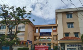 Đình chỉ thầy giáo thể dục bị tố sàm sỡ nữ sinh trung học ở TPHCM