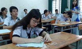 543 thí sinh vắng mặt trong ngày thi đầu tiên vào lớp 10 ở TPHCM