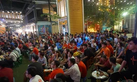 Những địa điểm xem trận chung kết AFF Cup đầy 'mê ly' ở Sài Gòn
