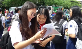 Thí sinh dự thi lớp 10 ở TPHCM