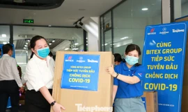 Cán bộ, nhân viên Tập đoàn BITEX vận chuyển hàng chuyển đi Đà Nẵng- Quảng Nam