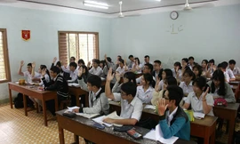 Nghi bị lộ đề, hàng ngàn học sinh lớp 12 Khánh Hòa phải kiểm tra lại 