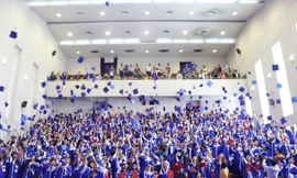 Hàng trăm sinh viên của trường Huflit dù đã tốt nghiệp vài tháng nhưng vẫn chưa được cấp bằng.