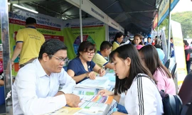 Điểm chuẩn các trường khối ngành kinh tế ở TPHCM ra sao?