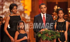 Gia đình Tổng thống Mỹ dự tiệc Noel của sao