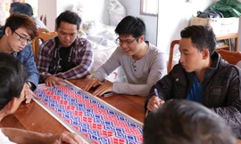 Những bạn trẻ muốn bảo tồn và phát triển thổ cẩm Việt