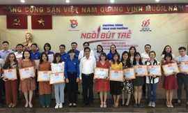 Thành Đoàn TP. HCM trao giải thưởng “Ngòi bút trẻ” năm 2020
