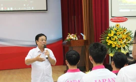 Bí thư Tỉnh ủy Đồng Tháp động viên du học sinh đang cách ly tại tỉnh