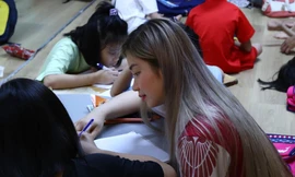 Những “thầy cô áo xanh” 