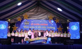 Trường ĐH Công nghệ Miền Đông tuyên dương “Sinh viên 5 tốt” và cán bộ Hội tiêu biểu
