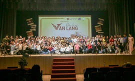 Đêm nhạc kết nối các thế hệ cựu sinh viên 