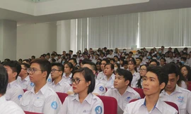 Tăng cường các hoạt động tư vấn, hỗ trợ sinh viên