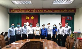 Tỉnh Đoàn Bình Phước khen thưởng cho 5 cặp đôi hoãn cưới chống dịch