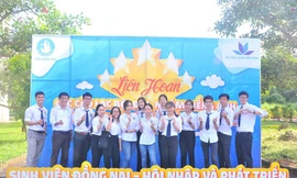 Sôi nổi “Liên hoan các CLB, đội, nhóm tiếng Anh tỉnh Đồng Nai“