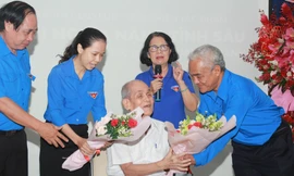 Nguyên Bí thư T.Ư Đoàn ra mắt cuốn tự truyện “Một đời nghĩa nặng tình sâu”