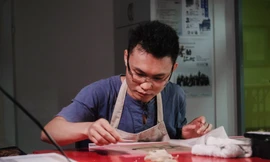 Chàng trai đam mê với bảo tồn và phục chế tư liệu cổ