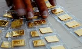 Vàng giảm mạnh 420.000 đồng/lượng