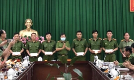 Nhiều công an, 'hiệp sĩ' đường phố bị thương, phơi nhiễm HIV khi bắt tội phạm