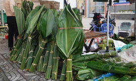 Dịch COVID-19 trở lại, chợ lá dong lớn nhất TPHCM rơi cảnh thưa vắng