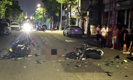 Va chạm kinh hoàng giữa 2 xe gắn máy, 4 người thương vong