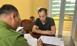 Mượn ô tô trị giá 540 triệu đồng, đem cầm cố 40 triệu rồi bỏ trốn