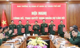 Công bố quyết định của Bộ Quốc phòng về công tác cán bộ