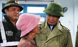 Phó Thủ tướng Lê Văn Thành kiểm tra thực tế sau bão tại Huế