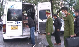 Phát hiện cầy hương, cầy vòi quý hiếm trong ô tô chở thuốc lá, rượu lậu