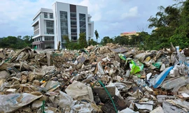 Khu quy hoạch Đại học Huế thành bãi rác ‘khủng’