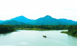 Làm rõ nguyên nhân 1 thanh niên chết trôi sông bất thường