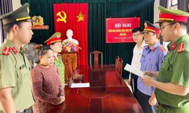 Người phụ nữ 40 tuổi mạo nhận người yêu của ca sĩ nổi tiếng để lừa đảo 