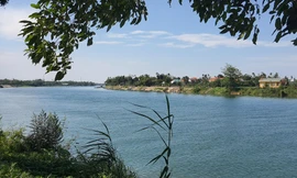 Tìm thấy thi thể nữ sinh lớp 9 nghi nhảy cầu, bỏ lại dép và xe đạp điện