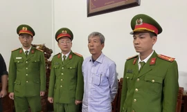 Bắt bộ sậu nguyên lãnh đạo công ty con thuộc Tổng Cty Công trình Đường sắt