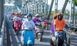Theo đoàn xe máy cổ khám phá vẻ đẹp Cố đô Huế