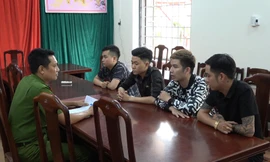 Công an lấy lời khai 4 đối tượng có hành vi “bắt cóc nhằm chiếm đoạt tài sản”.