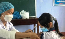 Đồng loạt tiêm vắc xin phòng COVID-19 cho trẻ dưới 12 tuổi tại TT-Huế