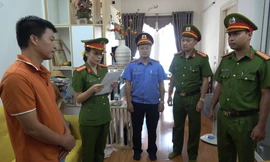 Bắt tạm giam trưởng ban quản trị khu chung cư tham ô tài sản
