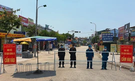 Lệnh dỡ bỏ biện pháp khoanh vùng, phong tỏa, cách ly tạm thời áp dụng nhiều ngày nay tại xã Phong Hiền bắt đầu được thực hiện từ 7 giờ sáng 19/5.