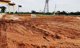 Chi 16 tỷ đồng làm đường đô thị, sau 2 năm vẫn là bãi lầy