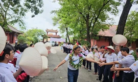 Huế tưng bừng chào đón nhà vô địch Đường lên đỉnh Olympia lần thứ 24 Võ Quang Phú Đức