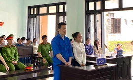 Lừa đảo hơn 18 tỷ đồng, vợ chồng cựu cán bộ công an tại Huế lĩnh án tù